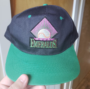 Name:  emeralds hat2.jpg
Views: 1129
Size:  54.5 KB